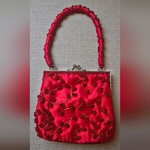 La Regale Vintage Red Beaded Clutch